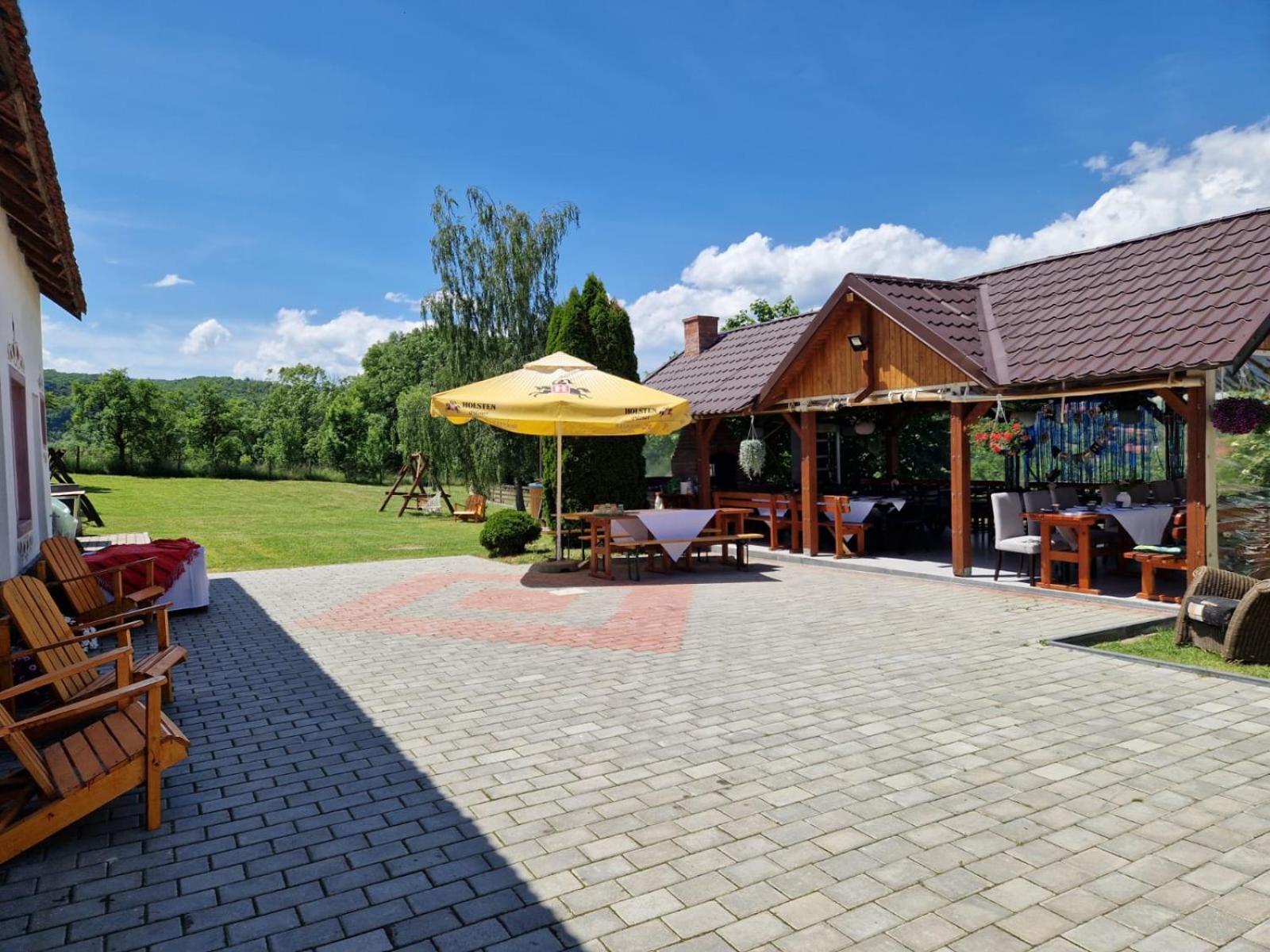 Pensiunea Turistica Retreat Belvedere Vadu Crisului Εξωτερικό φωτογραφία